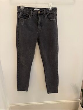 Pistols Women’s High-Rise Black Skinny Jeans - size 28